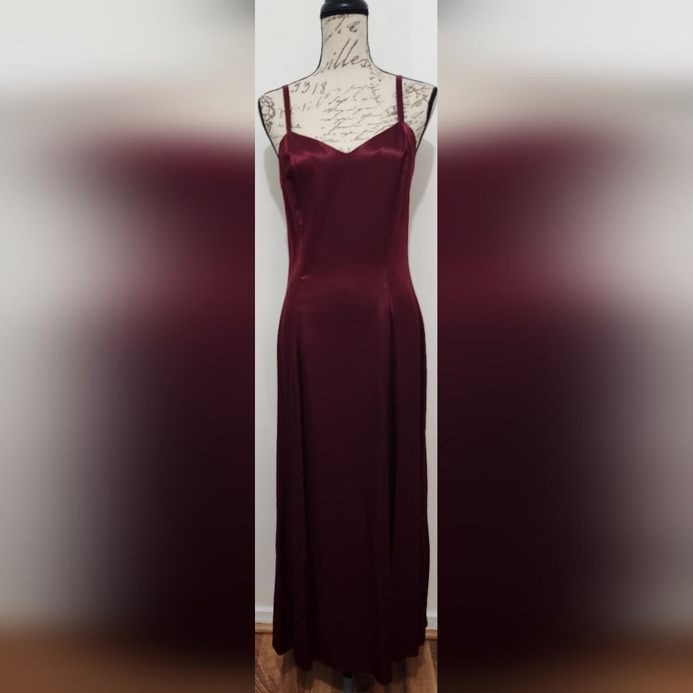 Vintage Wanted Brand Deep Red Satin Feel Dress. Size 9/10.